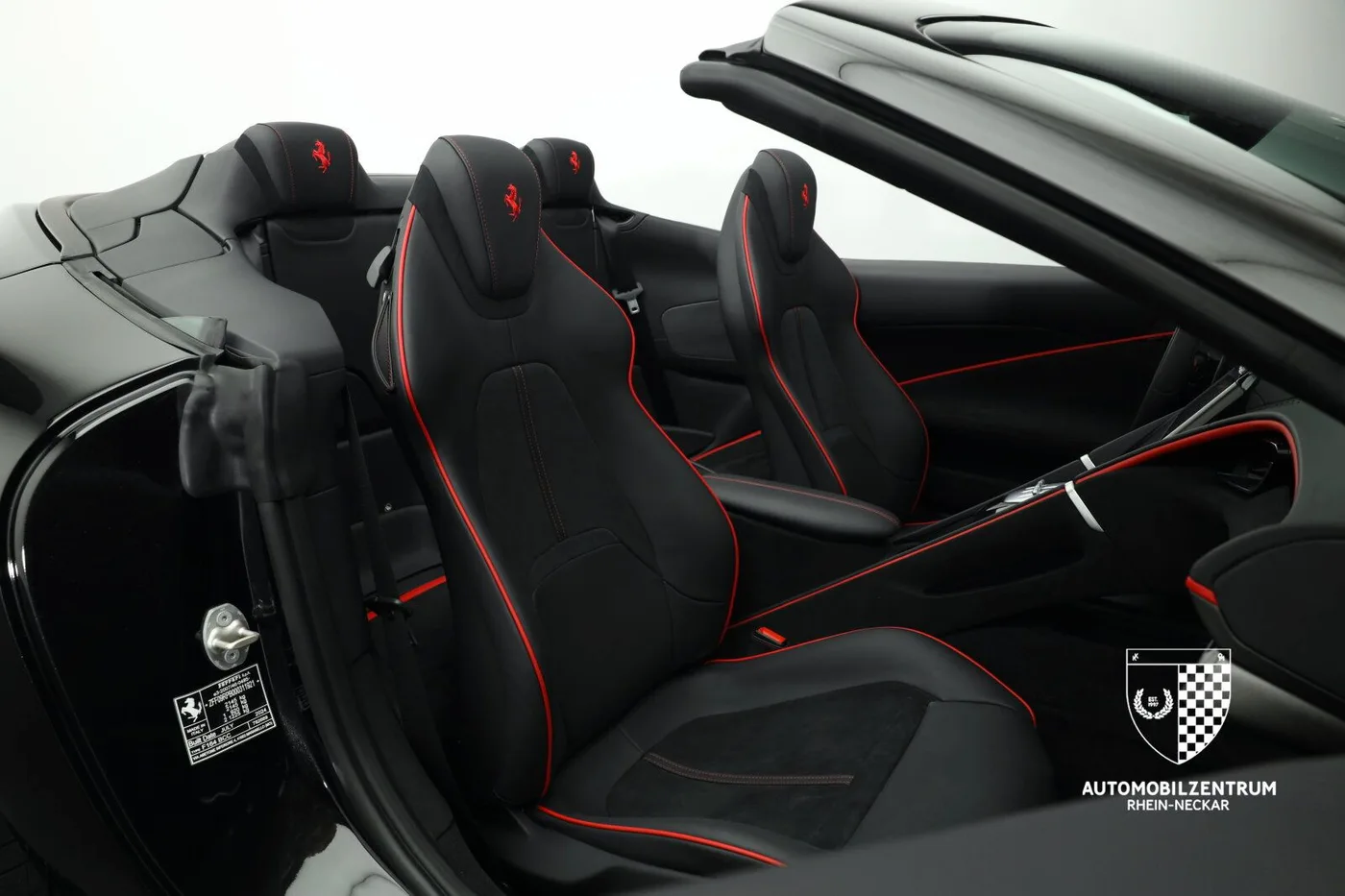2024 Ferrari Roma Spider angeboten von einem Supersportwagenhändler in Viernheim, Deutschland, Foto 14 von 25