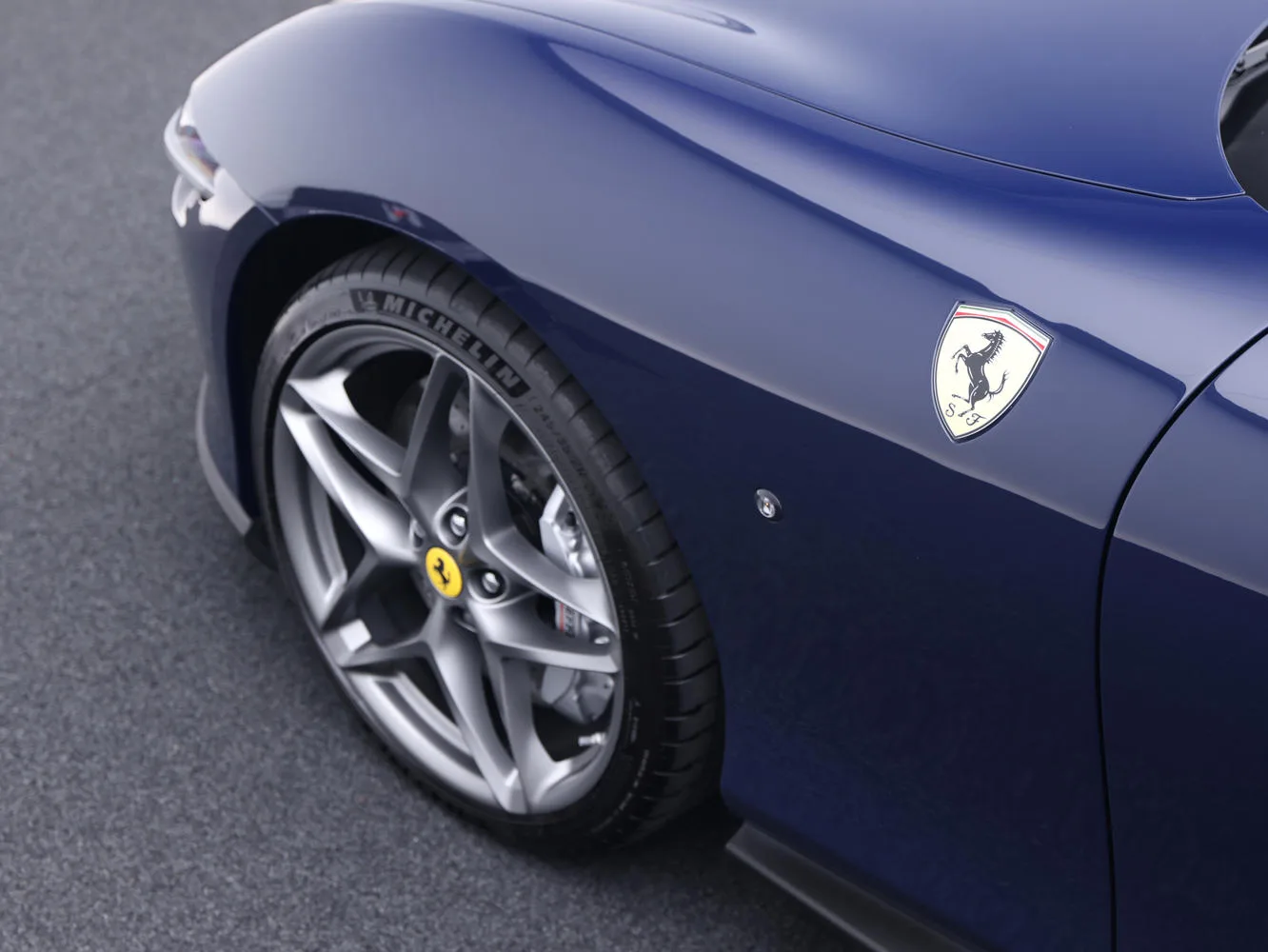 2024 Ferrari Roma, 25/27