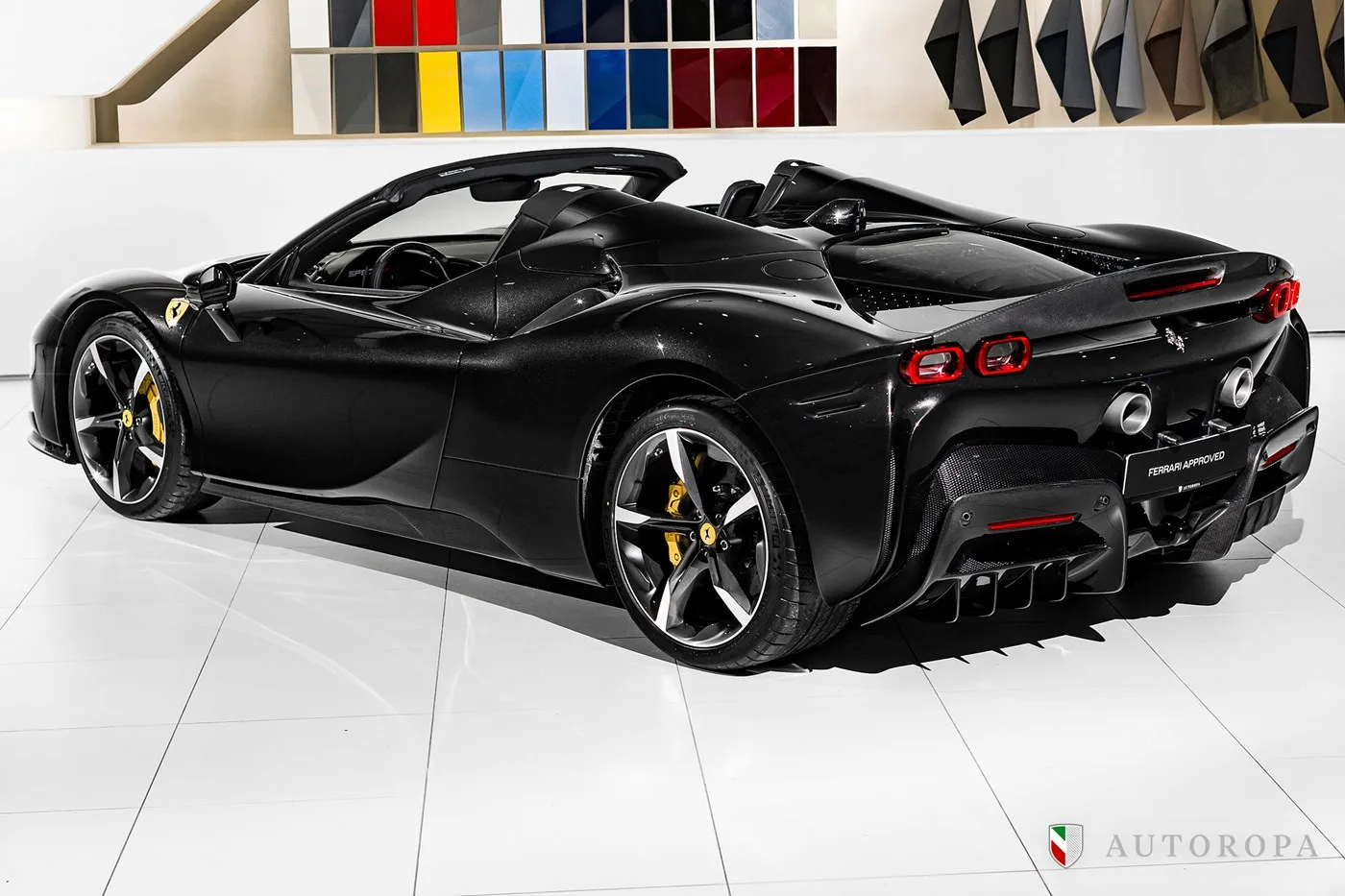 2024 Ferrari SF90 Spider Assetto Fiorano proposée par un concessionnaire agréé Ferrari et Maserati à Arlöv, Suède, photo 4 sur 10