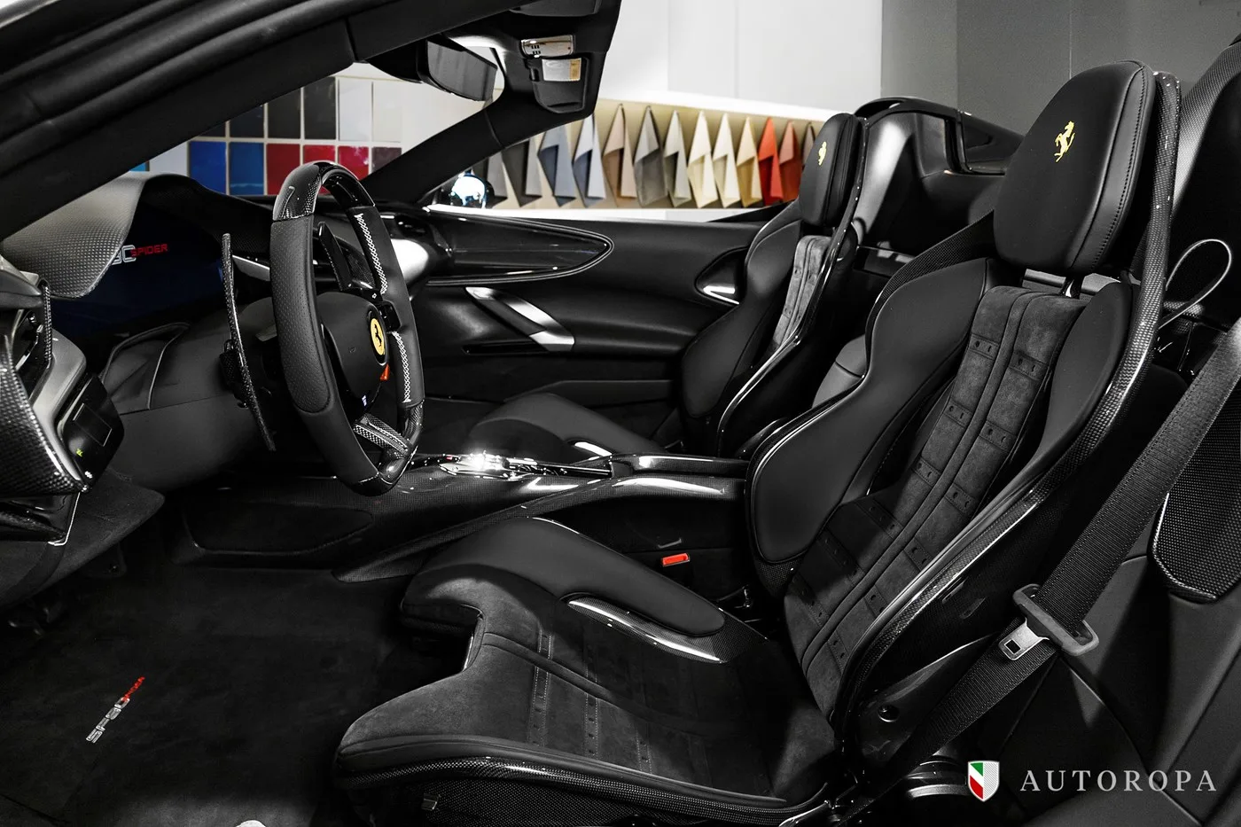 2024 Ferrari SF90 Spider Assetto Fiorano proposée par un concessionnaire agréé Ferrari et Maserati à Arlöv, Suède, photo 8 sur 10
