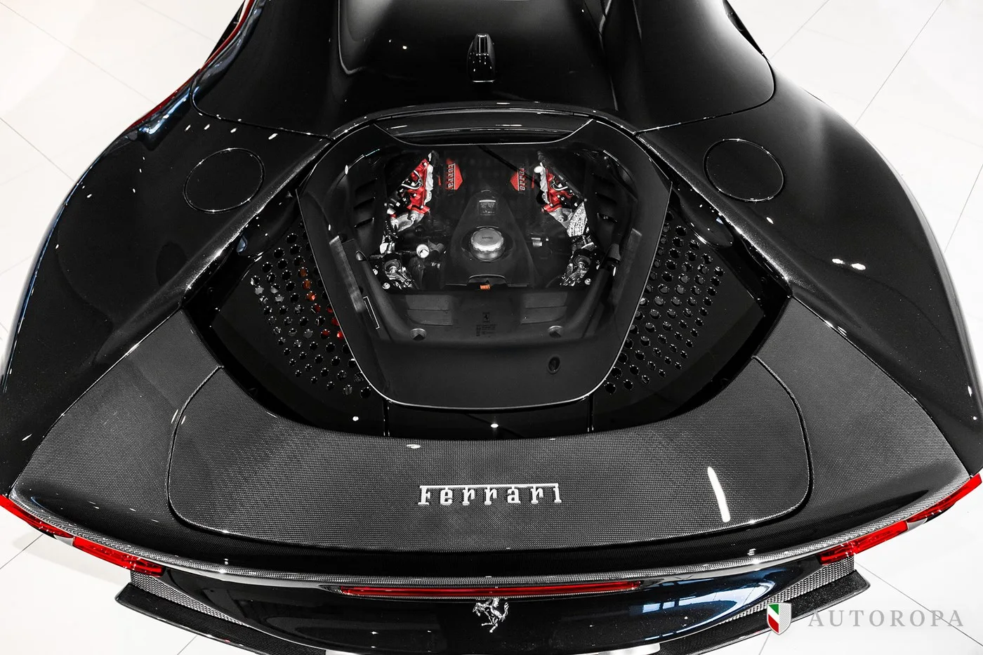 2024 Ferrari SF90 Spider Assetto Fiorano proposée par un concessionnaire agréé Ferrari et Maserati à Arlöv, Suède, photo 9 sur 10