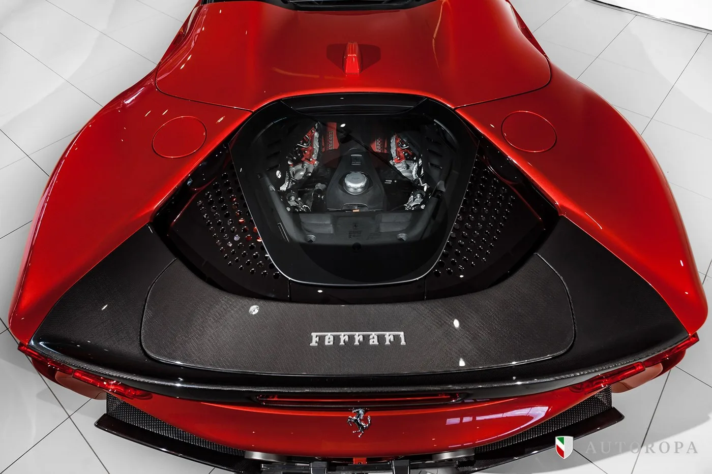2024 Ferrari SF90 Spider Assetto Fiorano proposée par un concessionnaire agréé Ferrari et Maserati à Arlöv, Suède, photo 9 sur 10