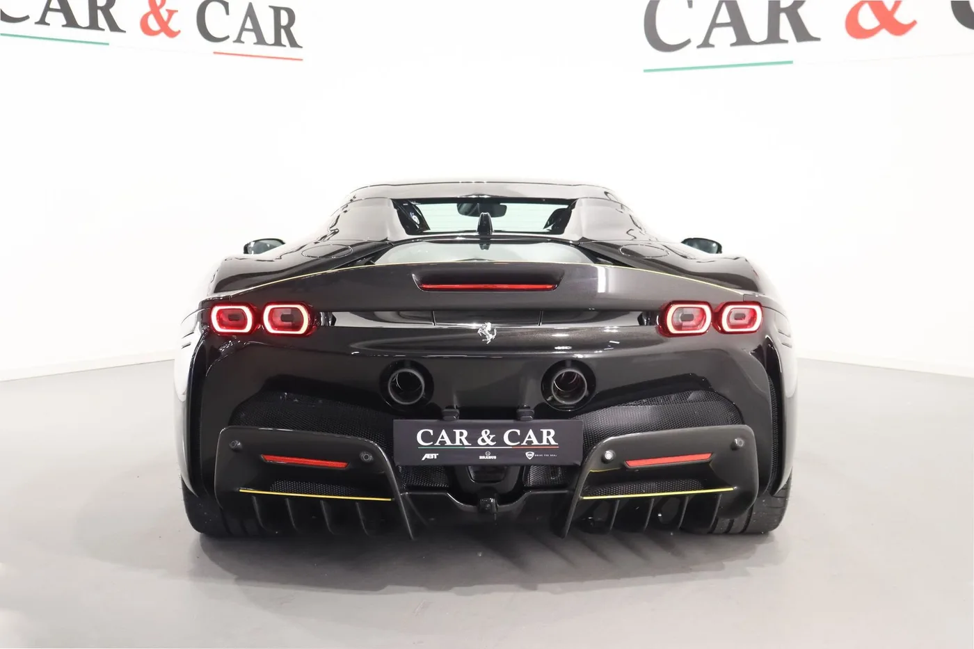 2024 Ferrari SF90 Spider Assetto Fiorano offered by a supercar dealer in Zibido San Giacomo, Italy, photo 4 of 17