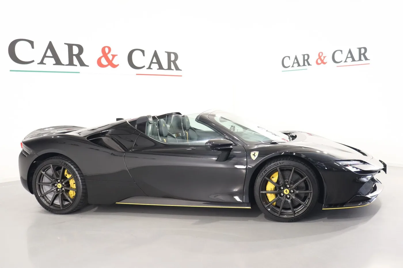 2024 Ferrari SF90 Spider Assetto Fiorano offered by a supercar dealer in Zibido San Giacomo, Italy, photo 5 of 17