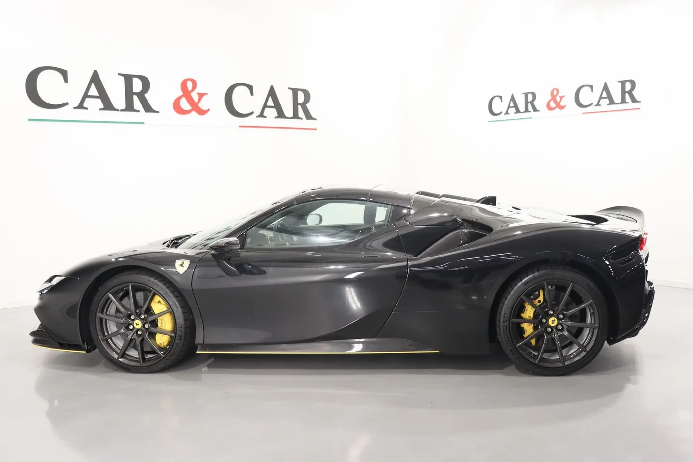 2024 Ferrari SF90 Spider Assetto Fiorano offered by a supercar dealer in Zibido San Giacomo, Italy, photo 6 of 17