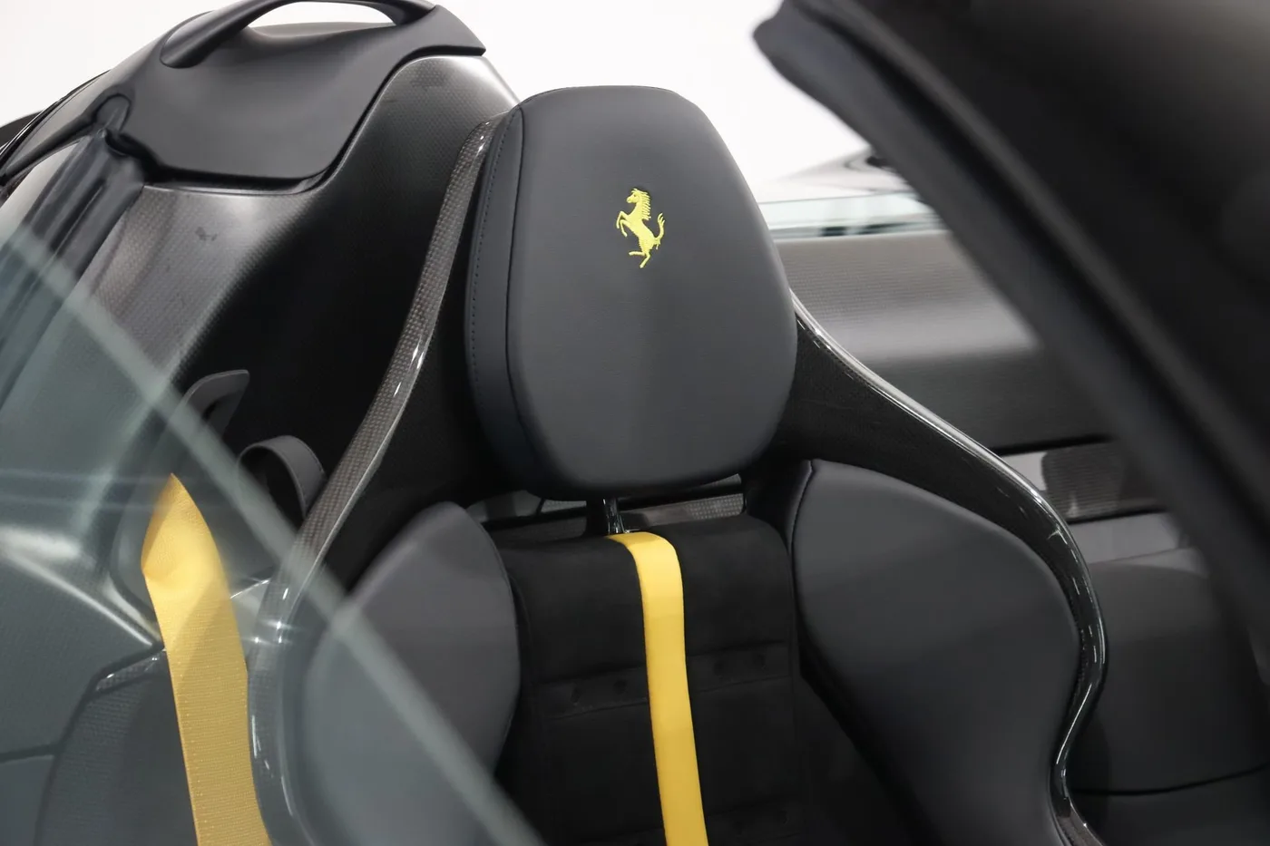 2024 Ferrari SF90 Spider Assetto Fiorano offered by a supercar dealer in Zibido San Giacomo, Italy, photo 8 of 17
