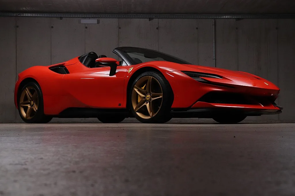 2024 Ferrari SF90 Spider Assetto Fiorano proposée par un concessionnaire spécialisé à Unterweitersdorf, Autriche, photo 2 sur 15