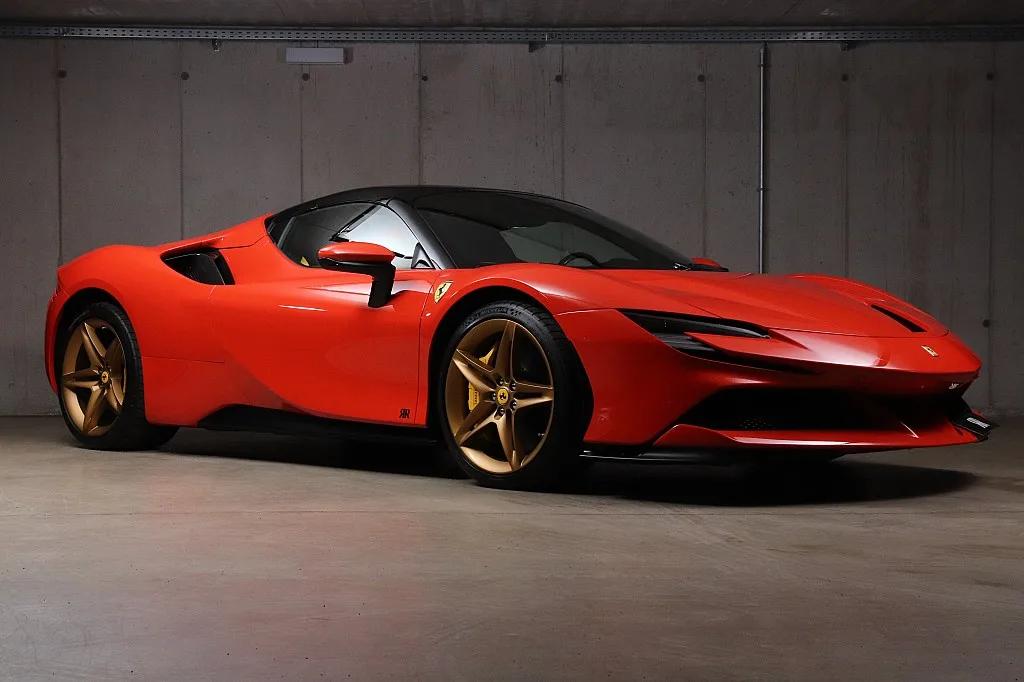 2024 Ferrari SF90 Spider Assetto Fiorano proposée par un concessionnaire spécialisé à Unterweitersdorf, Autriche, photo 3 sur 15