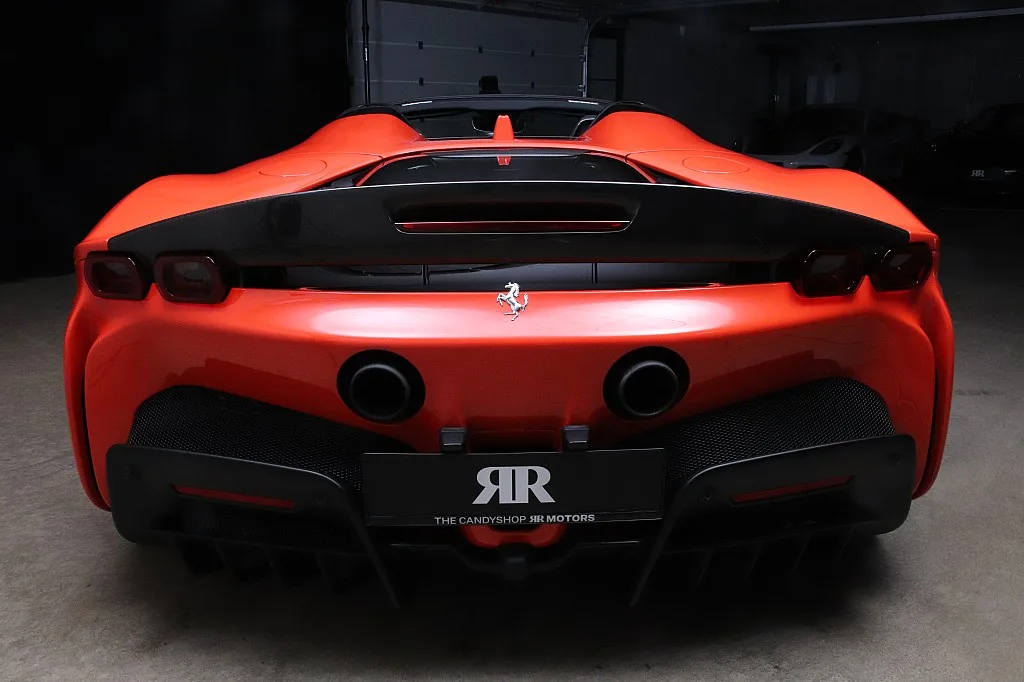 2024 Ferrari SF90 Spider Assetto Fiorano proposée par un concessionnaire spécialisé à Unterweitersdorf, Autriche, photo 6 sur 15