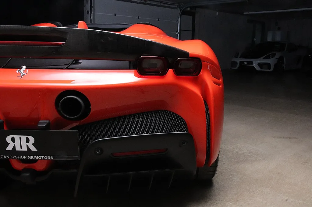 2024 Ferrari SF90 Spider Assetto Fiorano proposée par un concessionnaire spécialisé à Unterweitersdorf, Autriche, photo 9 sur 15