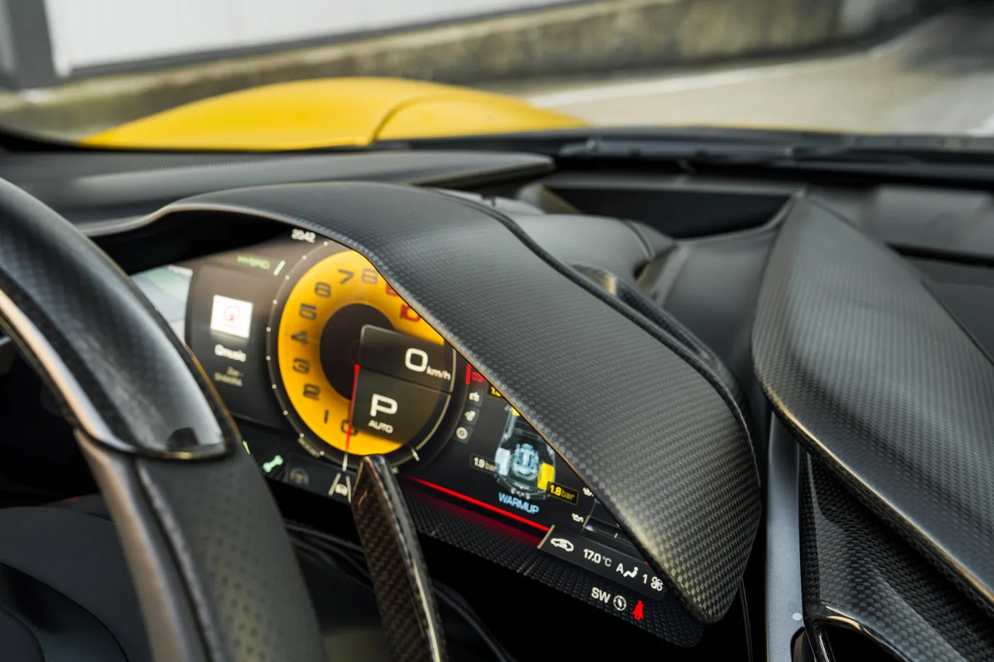 2024 Ferrari SF90 Spider angeboten von einem Supersportwagenhändler in Woerden, Niederlande, Foto 10 von 25