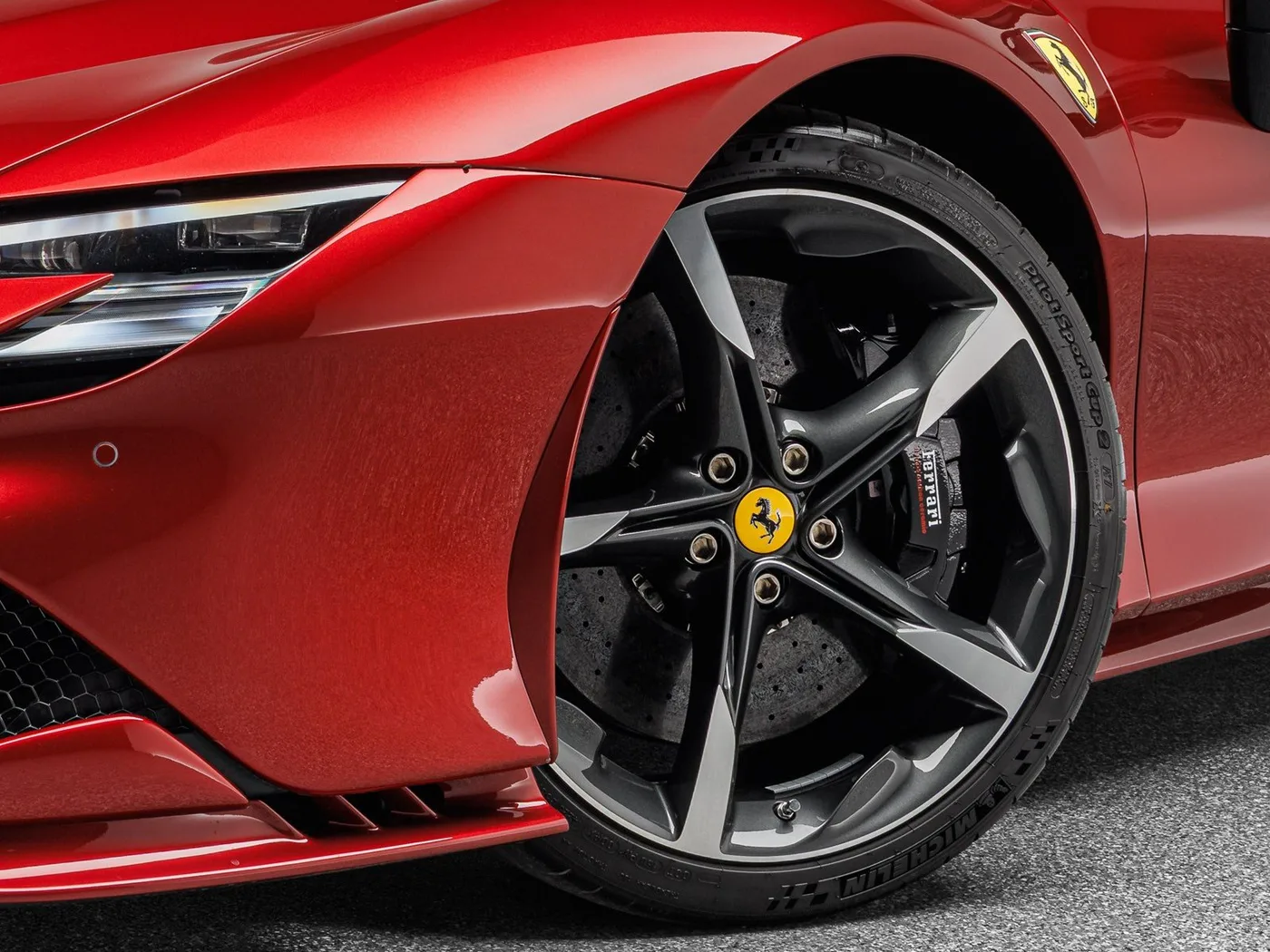 2024 Ferrari SF90 Spider proposée par un concessionnaire spécialisé à Böblingen, Allemagne, photo 12 sur 15