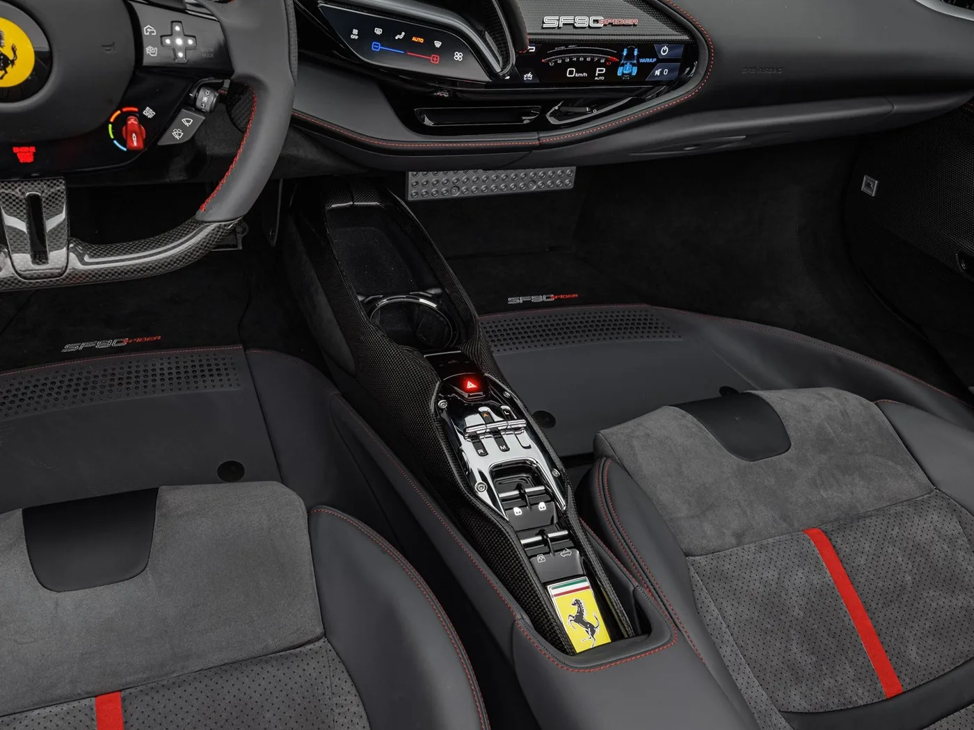 2024 Ferrari SF90 Spider proposée par un concessionnaire spécialisé à Böblingen, Allemagne, photo 14 sur 15