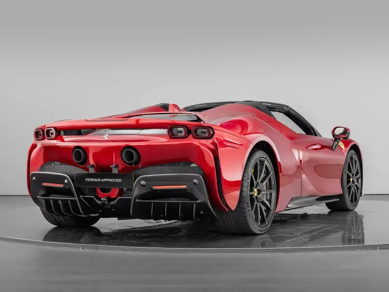 2024 Ferrari SF90 Spider, 7/30
