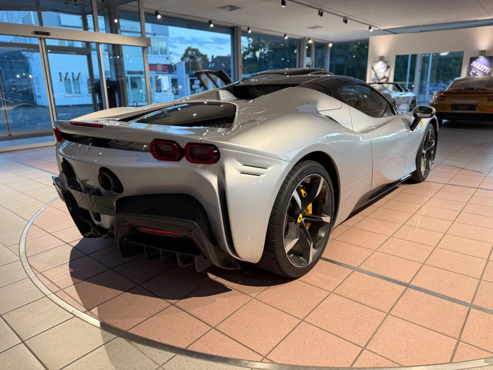 2024 Ferrari SF90 Spider, 9/30