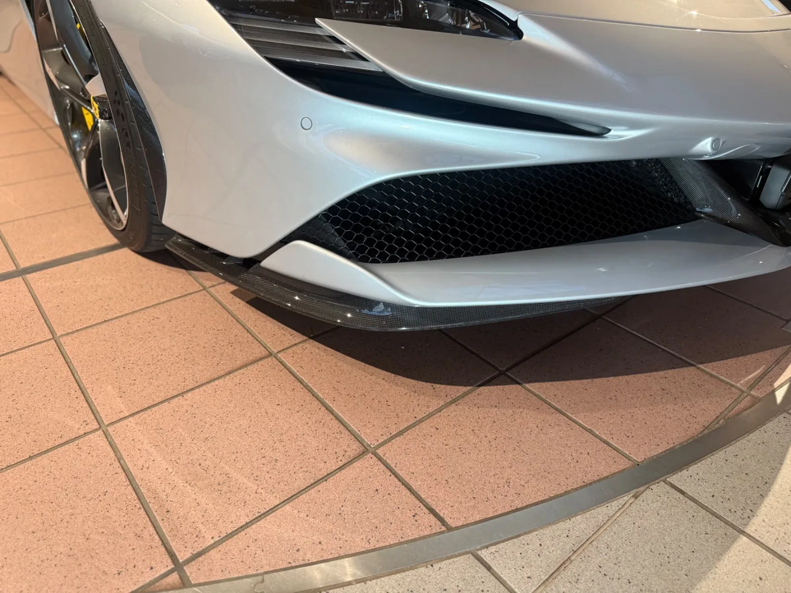 2024 Ferrari SF90 Spider, 12/30