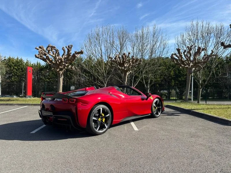 2024 Ferrari SF90 Spider Assetto Fiorano, 9/20