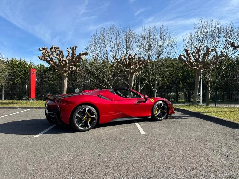 2024 Ferrari SF90 Spider Assetto Fiorano, 10/20