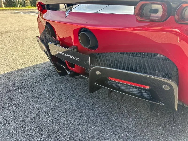 2024 Ferrari SF90 Spider Assetto Fiorano, 19/20