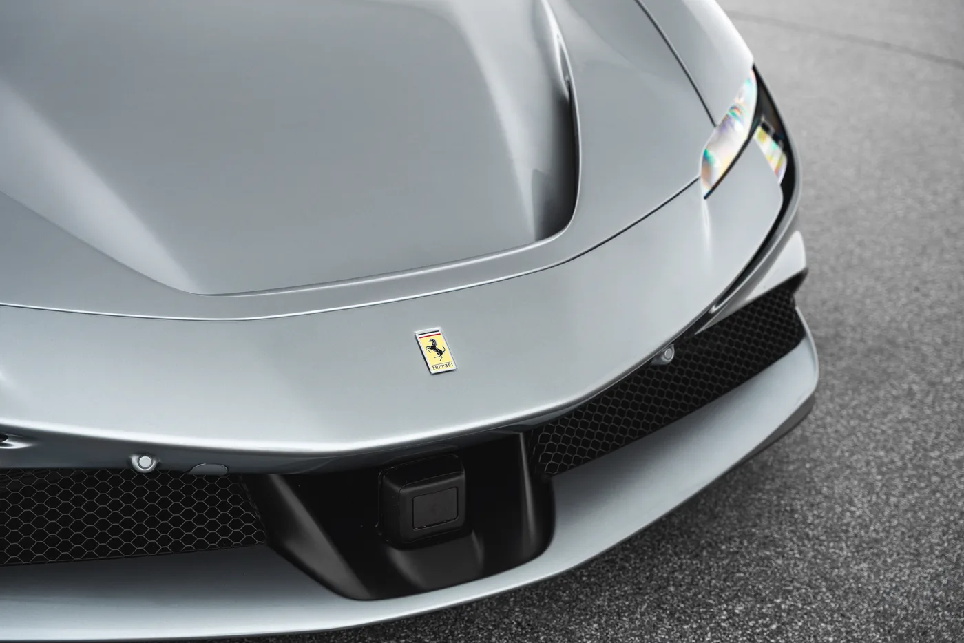 2024 Ferrari SF90 Spider angeboten von einem Fachhändler in Vösendorf, Österreich, Foto 10 von 15