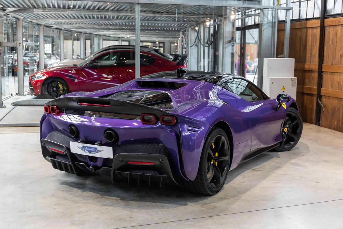 2024 Ferrari SF90 Stradale Assetto Fiorano angeboten von einem Fachhändler in Neuss, Deutschland, Foto 2 von 10