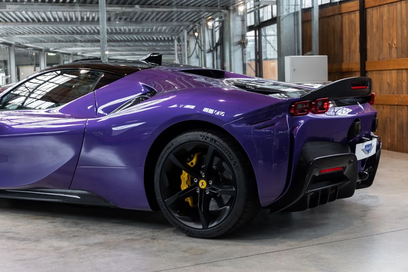 2024 Ferrari SF90 Stradale Assetto Fiorano angeboten von einem Fachhändler in Neuss, Deutschland, Foto 7 von 10