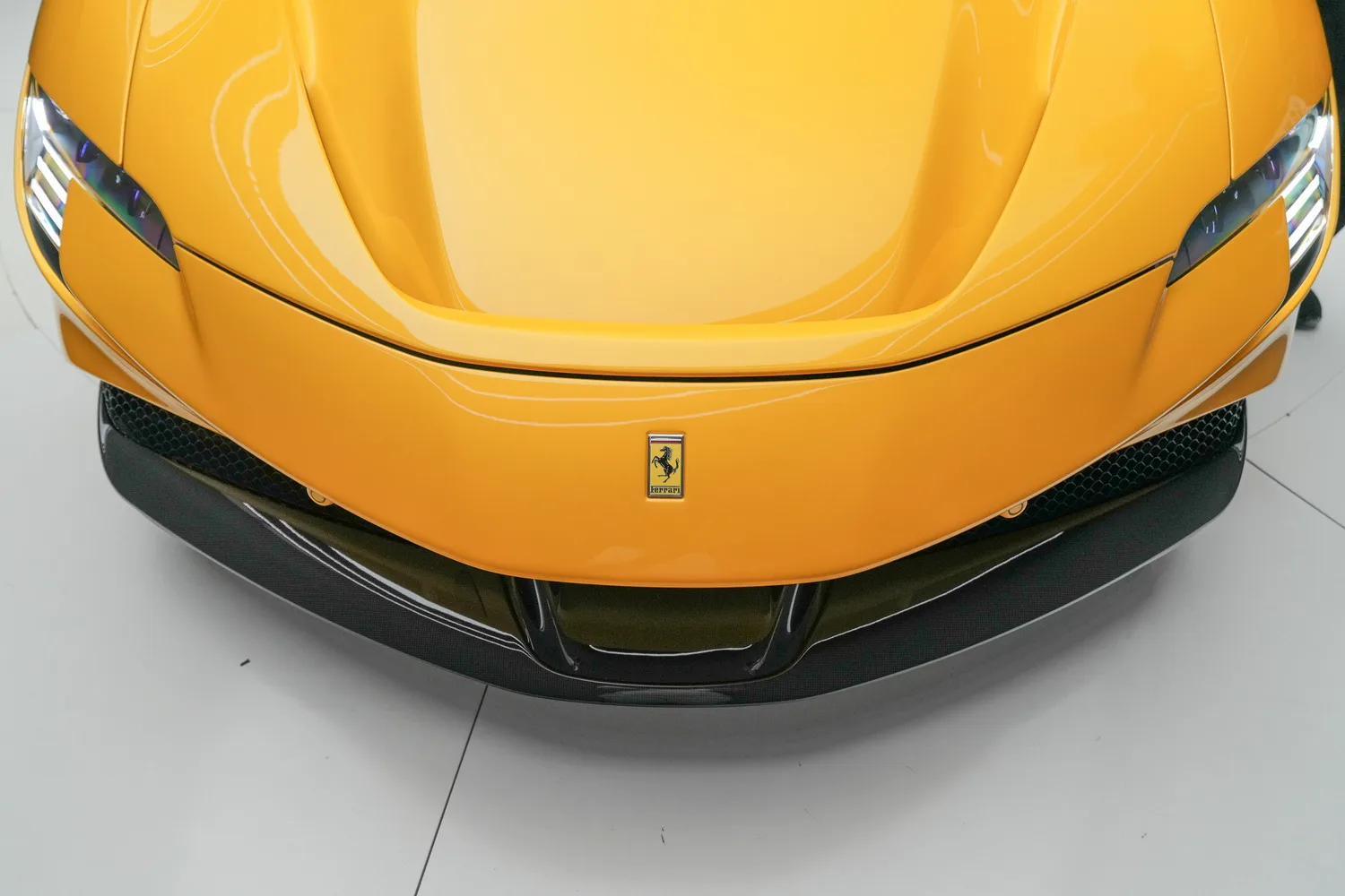 2024 Ferrari SF90 Stradale Assetto Fiorano, 16/20