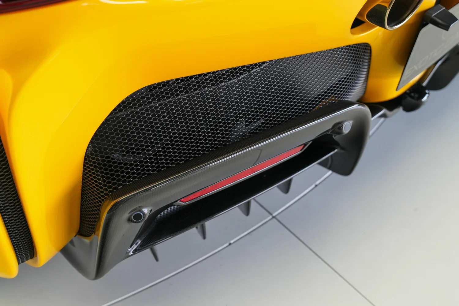 2024 Ferrari SF90 Stradale Assetto Fiorano, 17/20