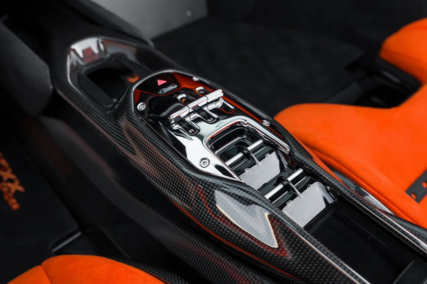 2024 Ferrari SF90 XX Spider angeboten von einem Supersportwagenhändler in Woerden, Niederlande, Foto 14 von 25