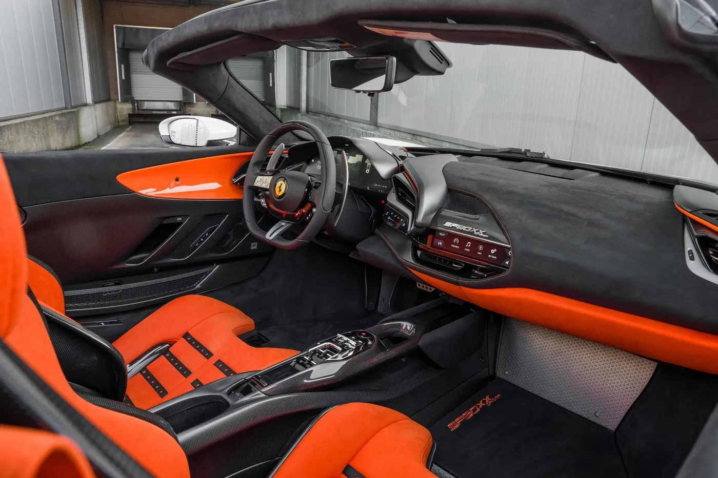 2024 Ferrari SF90 XX Spider angeboten von einem Supersportwagenhändler in Woerden, Niederlande, Foto 15 von 25