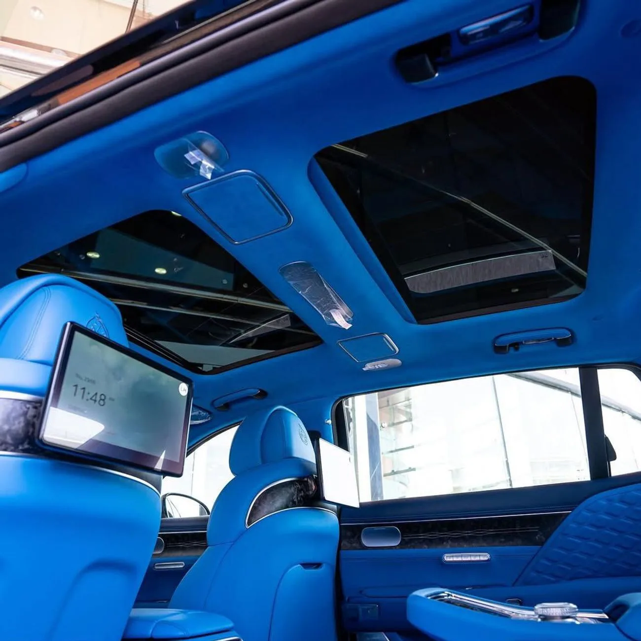 2024 Genesis G90 LWB Limited Edition, 1 of 1 offered by a specialist dealer in Dubai, United Arab Emirates, photo 7 of 10