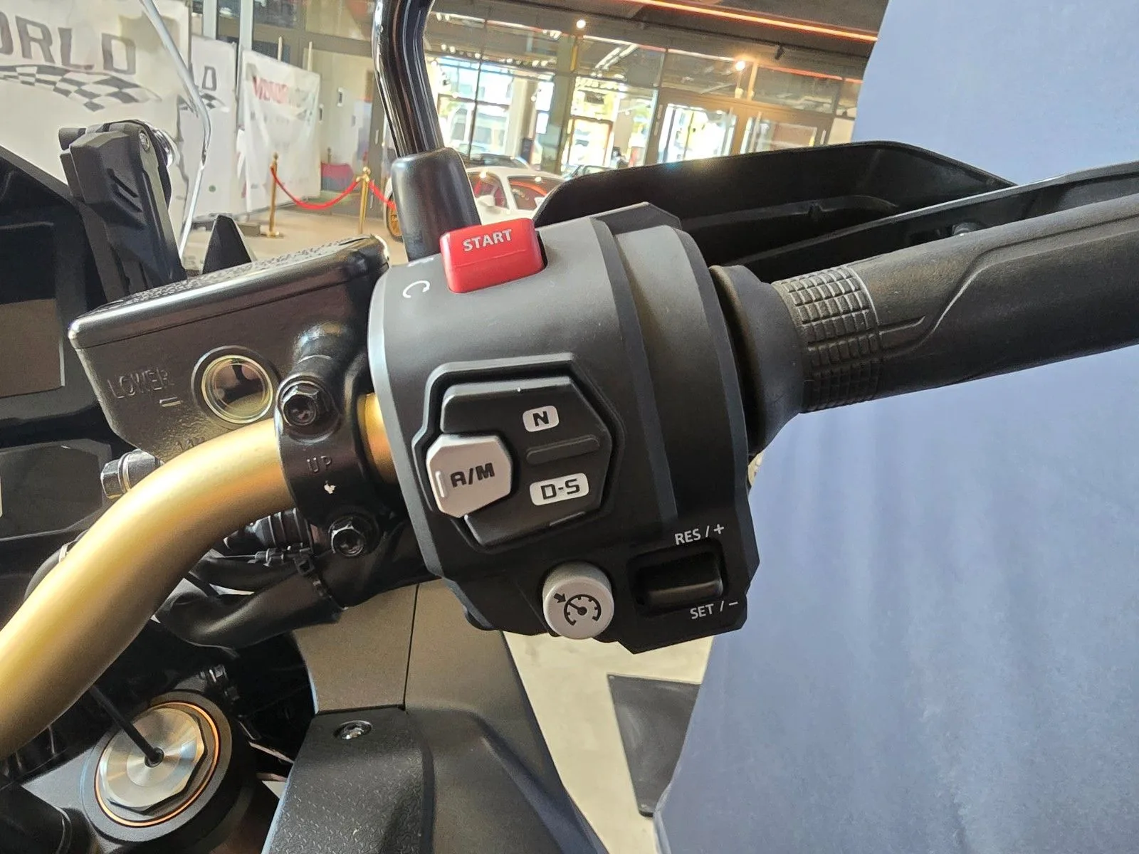 2024 Honda CRF1100L Africa Twin Adventure Sports, 8/14