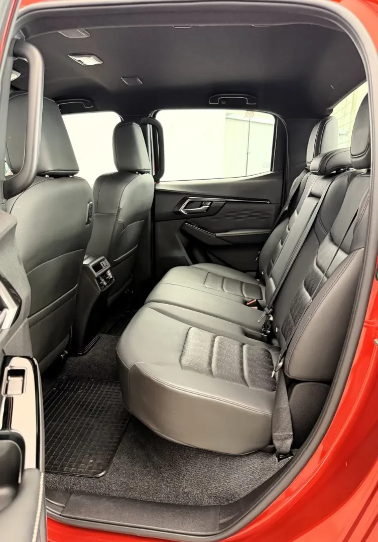 2024 Isuzu D-Max LS, 22/29