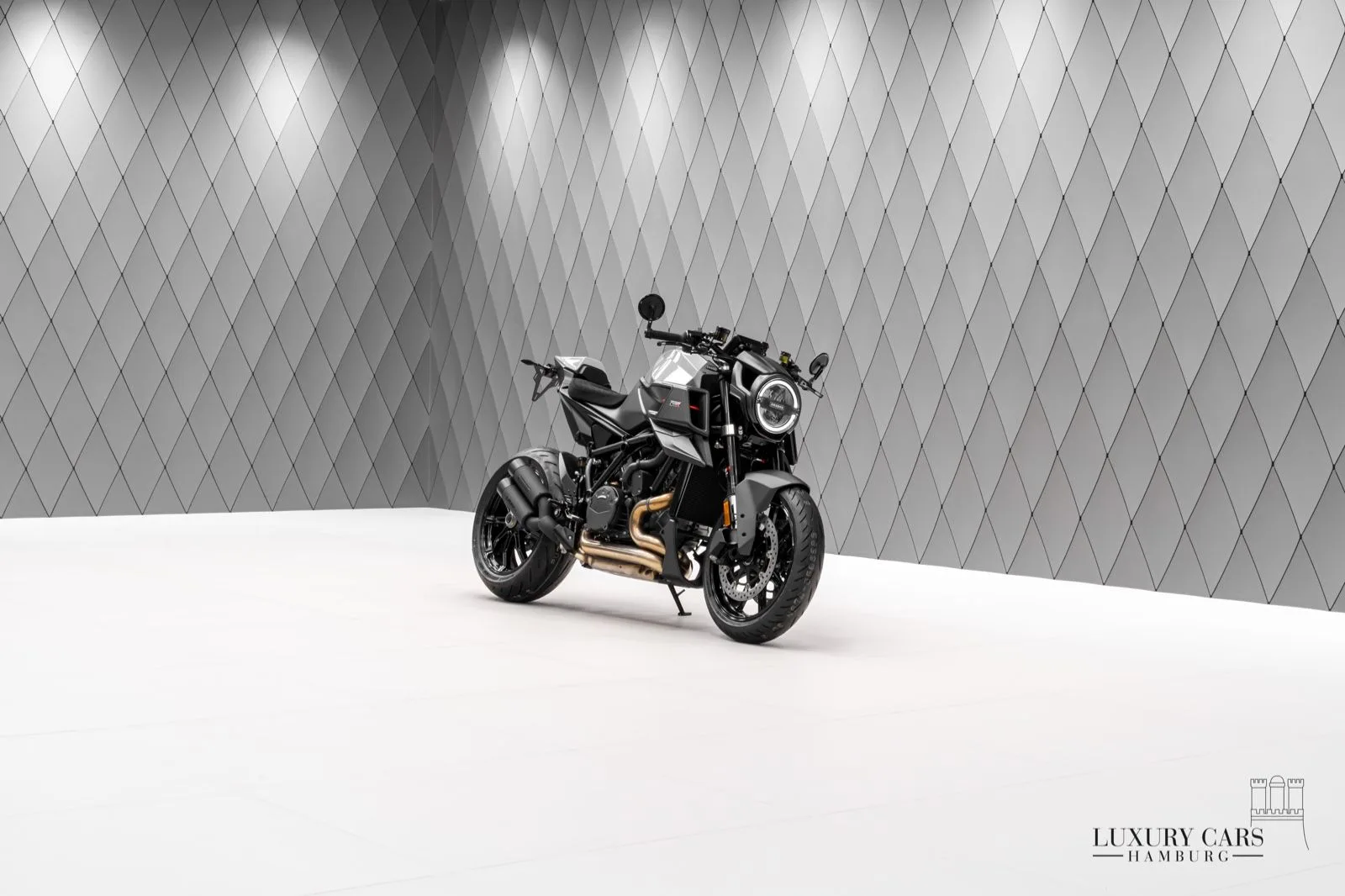 2024 Brabus 1300 R angeboten von einem Händler für Luxusmotorräder in Schenefeld, Deutschland, Hauptfoto