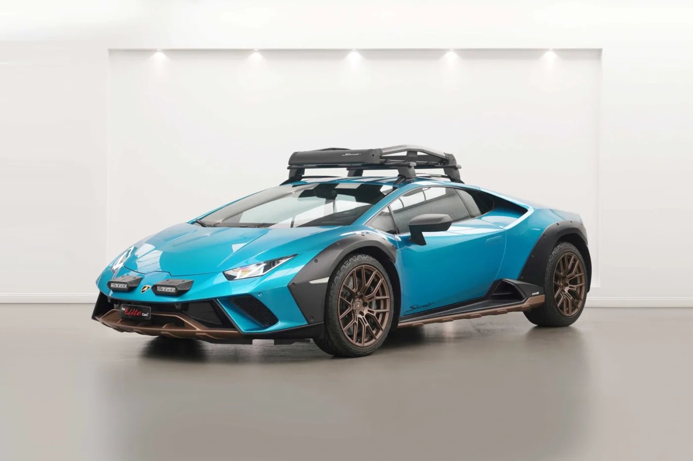 2024 Lamborghini Huracán Sterrato angeboten von einem Fachhändler in Dubai, Vereinigte Arabische Emirate, Foto 8 von 10
