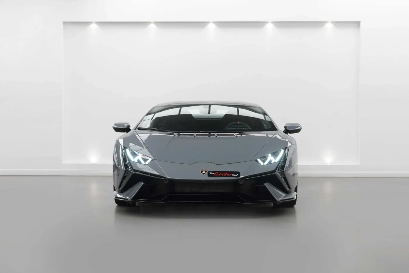 2024 Lamborghini Huracán Tecnica angeboten von einem Fachhändler in Dubai, Vereinigte Arabische Emirate, Foto 6 von 10