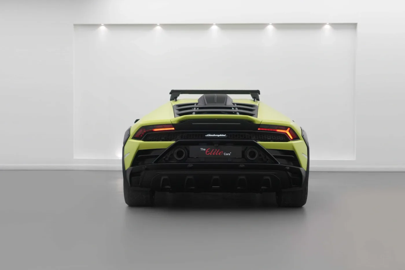 2024 Lamborghini Huracán Sterrato offered by a specialist dealer in Dubai, United Arab Emirates, photo 5 of 10
