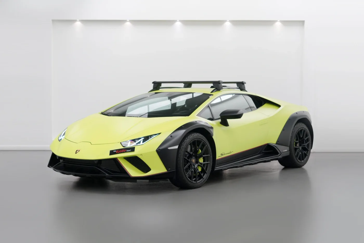 2024 Lamborghini Huracán Sterrato offered by a specialist dealer in Dubai, United Arab Emirates, photo 8 of 10