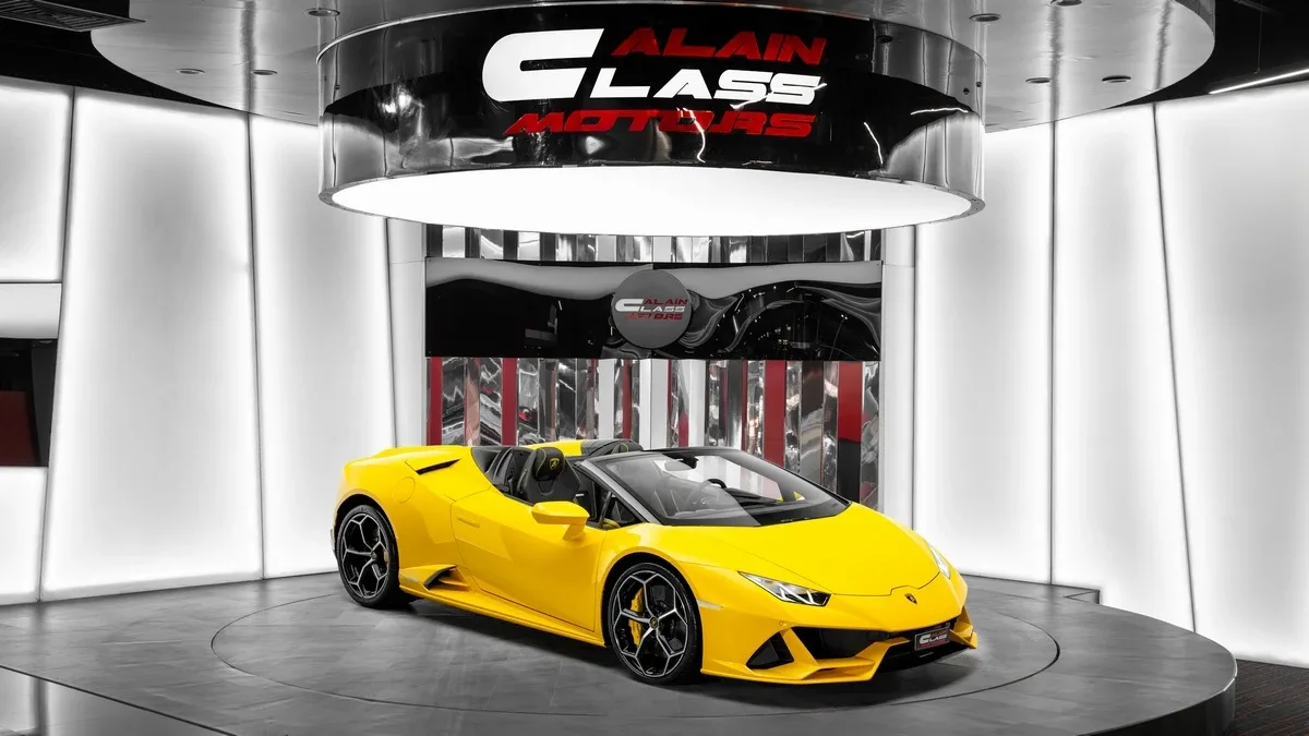 2024 Lamborghini Huracán EVO Spyder angeboten von einem Fachhändler in Dubai, Vereinigte Arabische Emirate, Hauptfoto