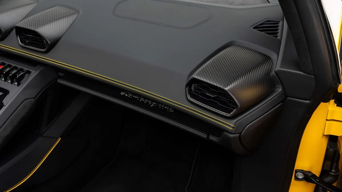 2024 Lamborghini Huracán EVO Spyder angeboten von einem Fachhändler in Dubai, Vereinigte Arabische Emirate, Foto 15 von 25