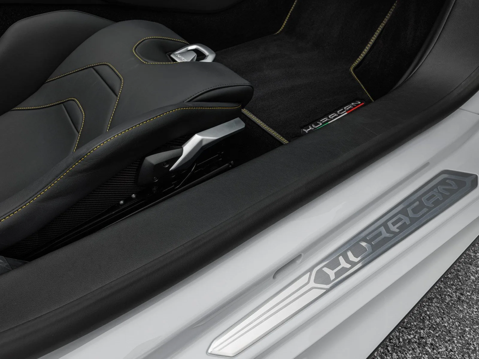 2024 Lamborghini Huracán EVO Spyder, 23/28