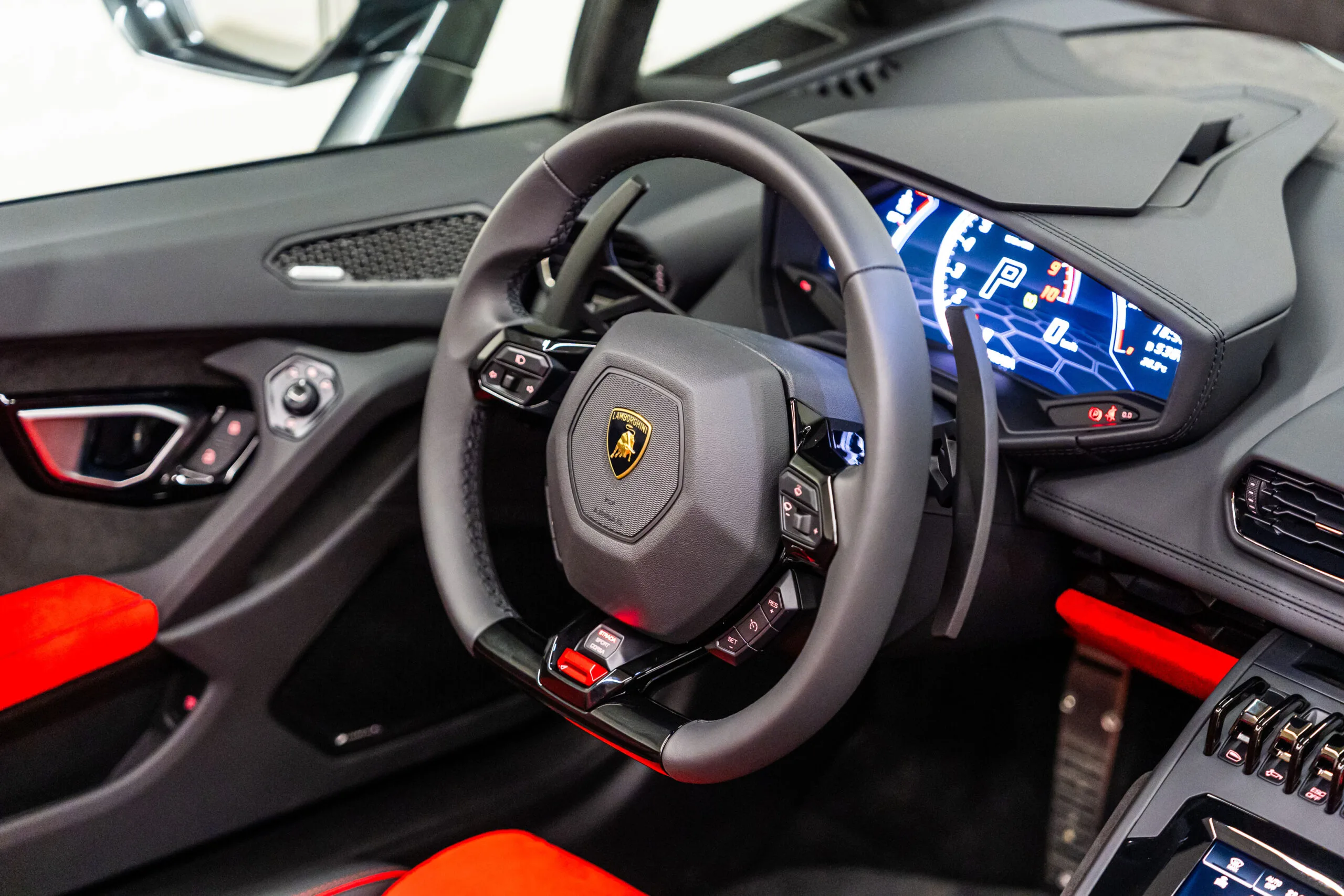 2024 Lamborghini Huracán EVO Spyder, 9/16
