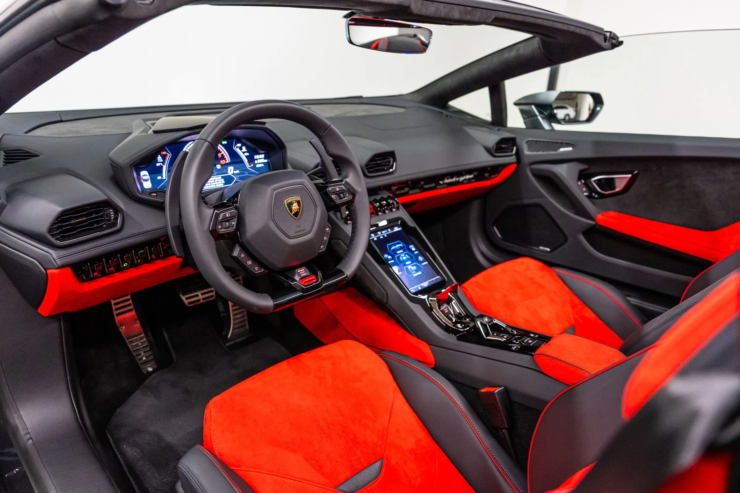 2024 Lamborghini Huracán EVO Spyder, 11/16