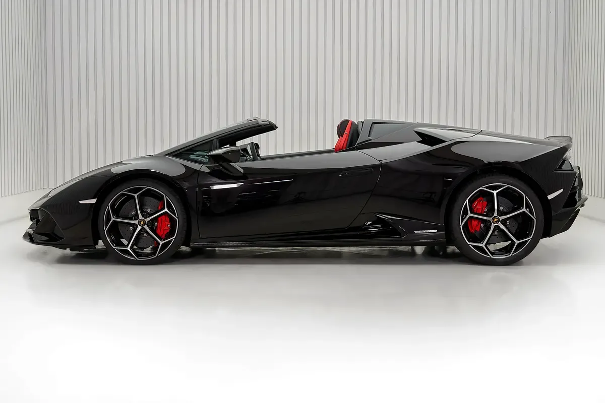 2024 Lamborghini Huracán EVO Spyder, 2/10