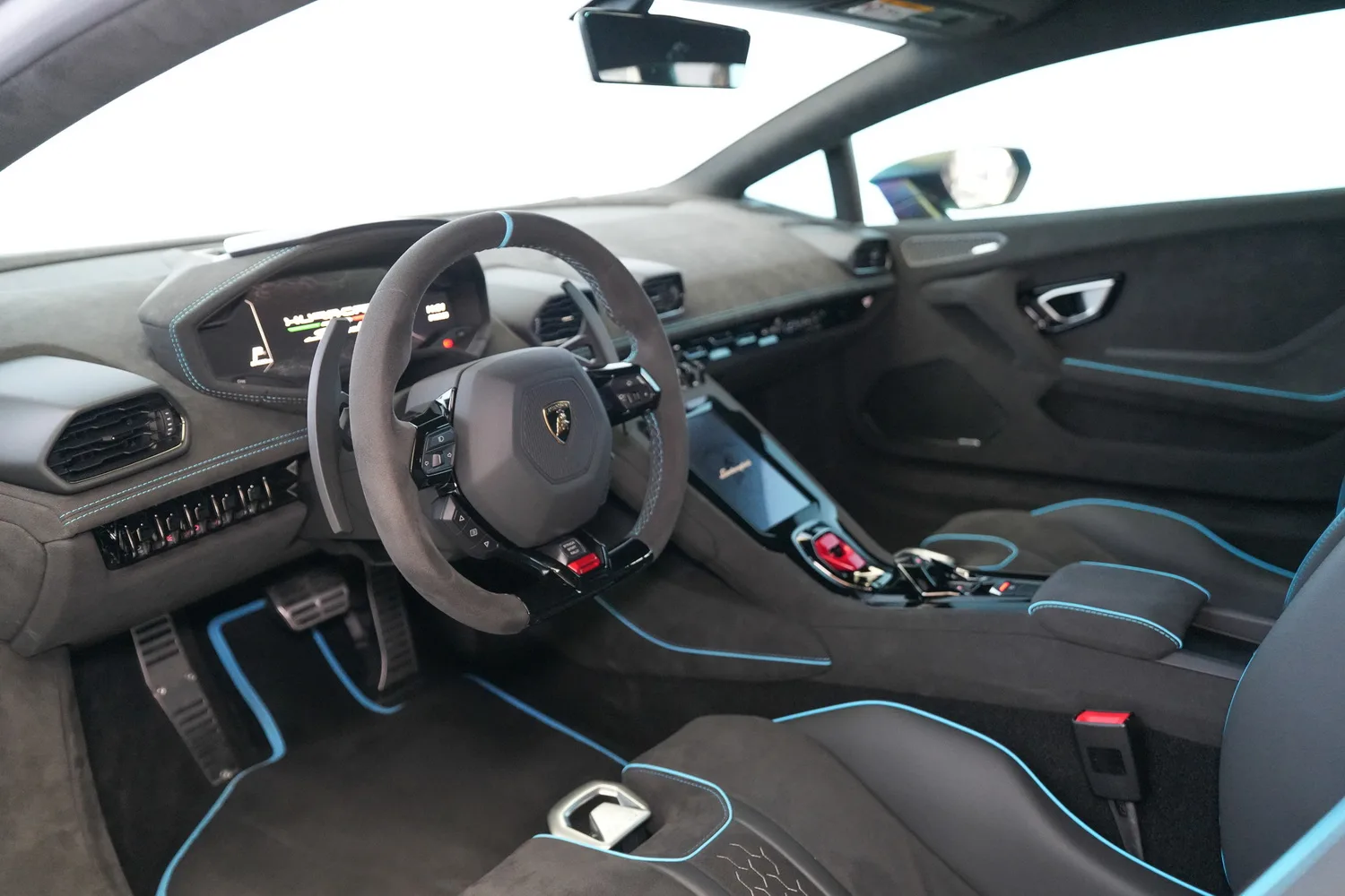 2024 Lamborghini Huracán Sterrato, 3/15