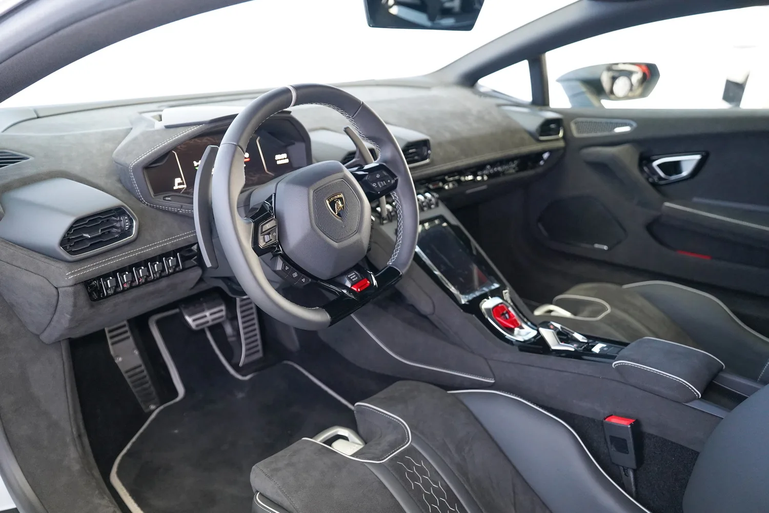 2024 Lamborghini Huracán Sterrato, 2/15