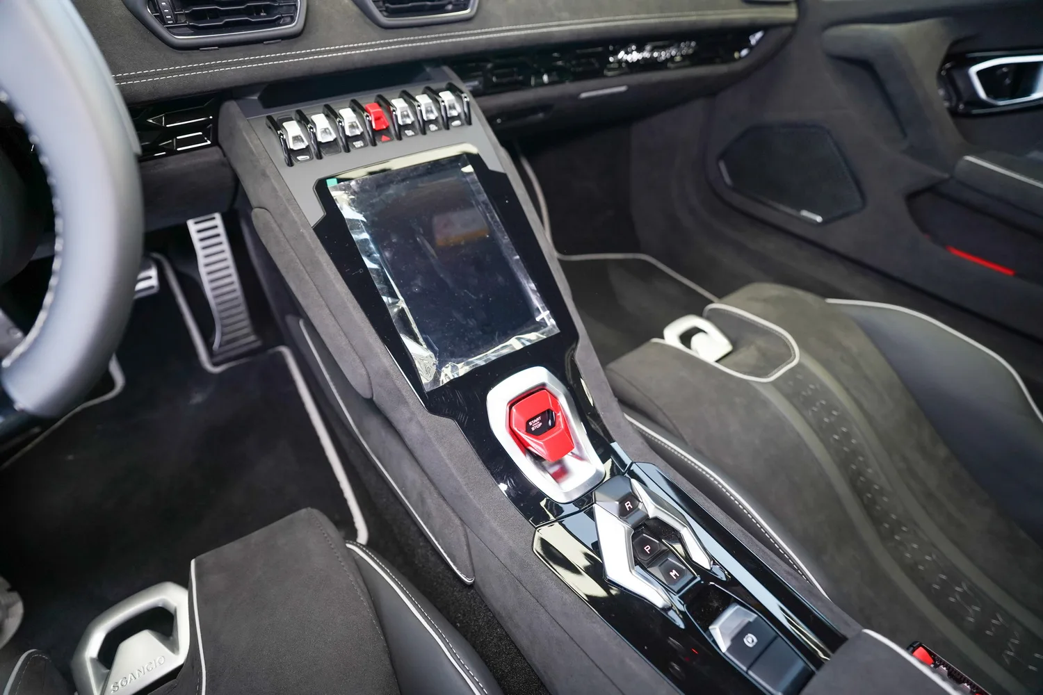 2024 Lamborghini Huracán Sterrato, 3/15