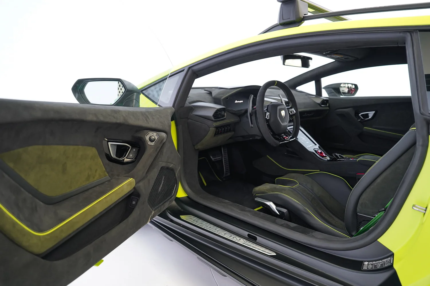 2024 Lamborghini Huracán Sterrato, 11/20