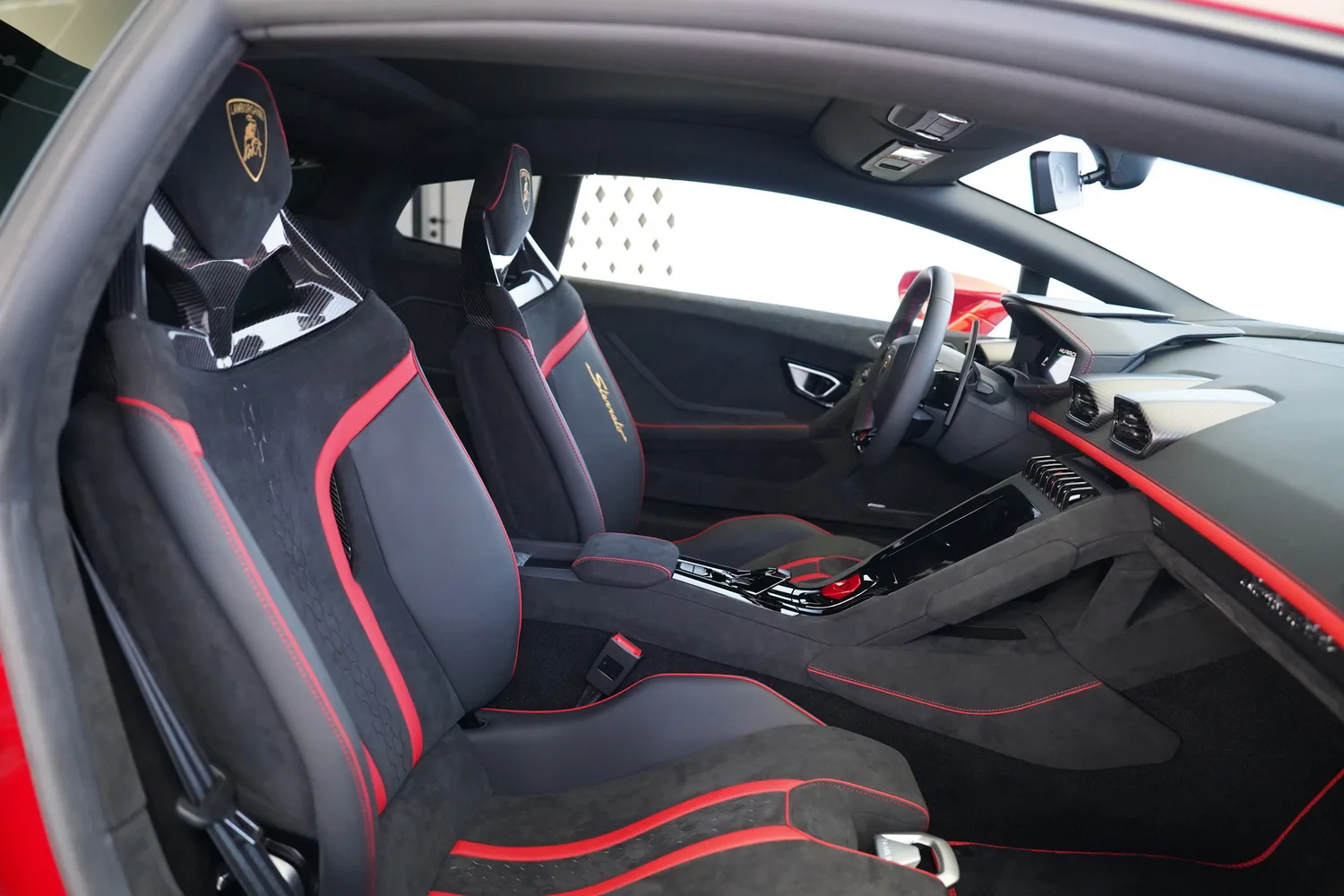 2024 Lamborghini Huracán Sterrato, 6/17