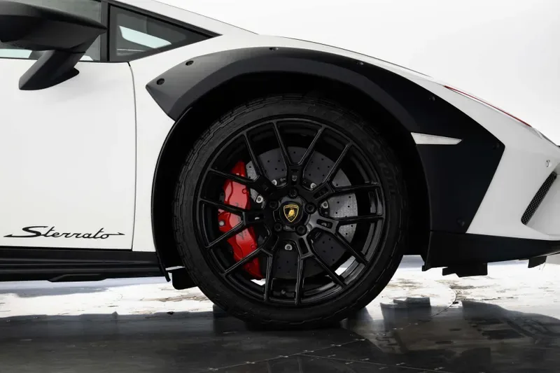 2024 Lamborghini Huracán Sterrato, 9/20